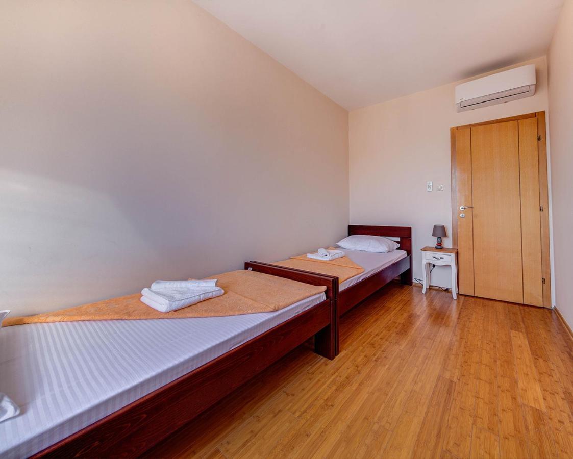 Port Adria Apartments Kamenari Εξωτερικό φωτογραφία