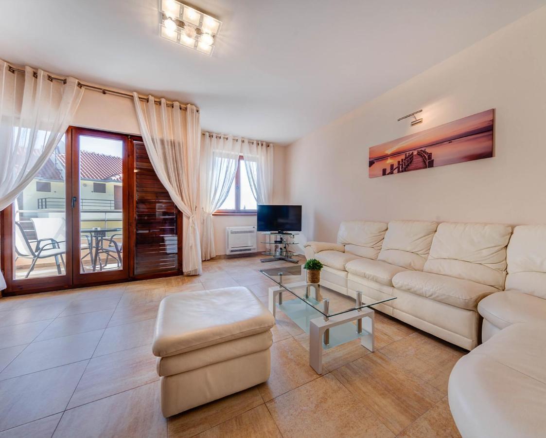 Port Adria Apartments Kamenari Εξωτερικό φωτογραφία